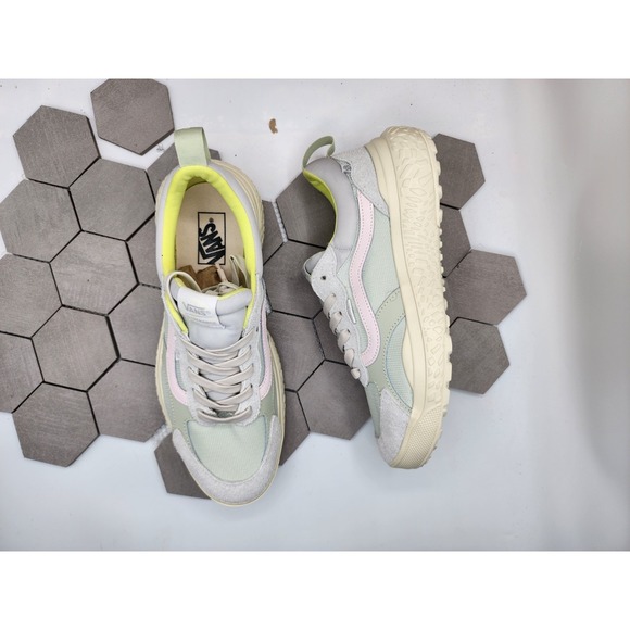 Vans Ultrarange Neo Vr3 Light Yellow Green Mint Pink Size US 8 Men New - Picture 10 of 11